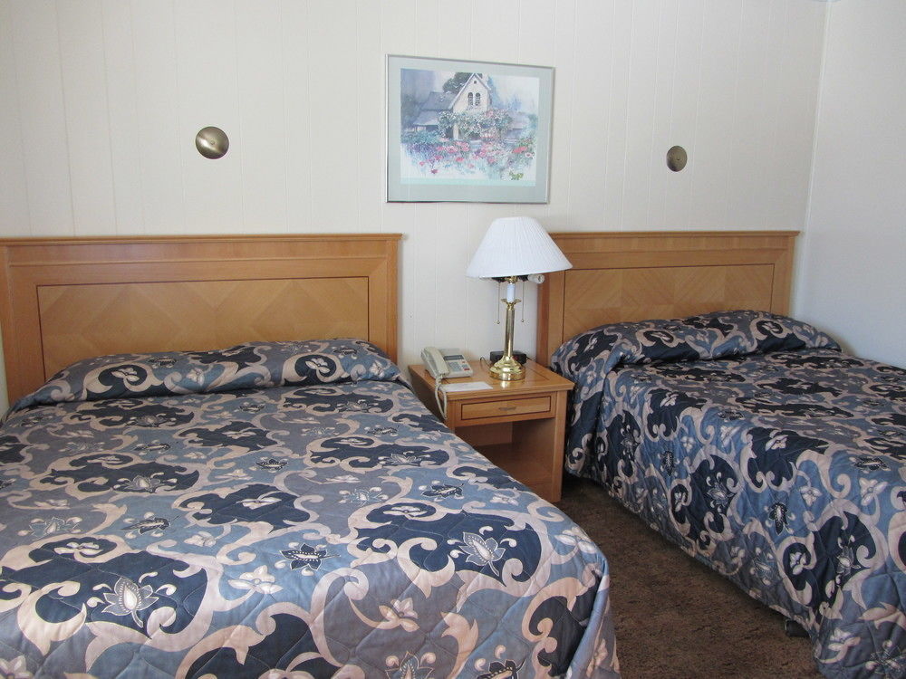 פורט אלגין The Maplewood Motel מראה חיצוני תמונה