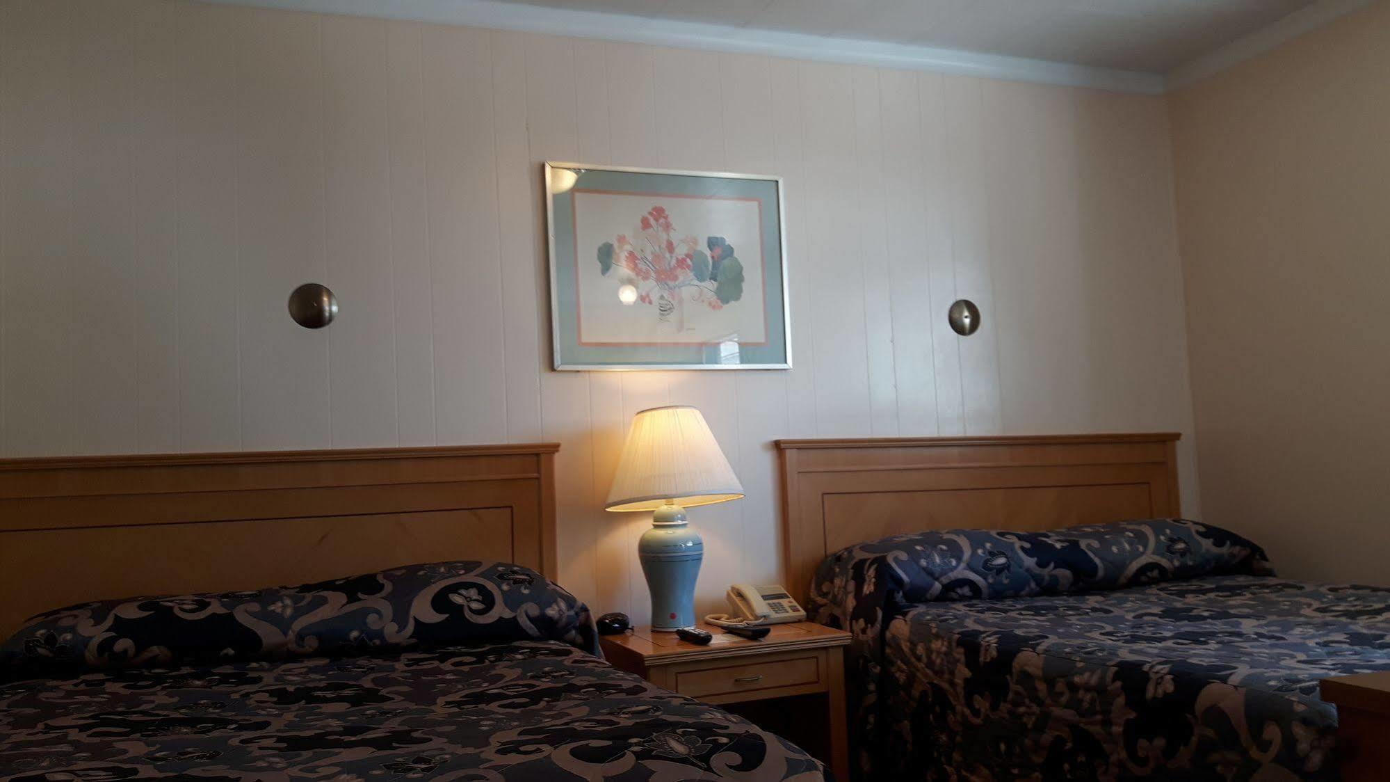 פורט אלגין The Maplewood Motel מראה חיצוני תמונה